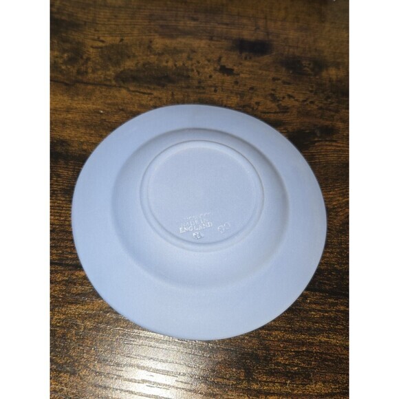 Wedgwood Jasperware Pale Blue Decorative 4 1/2" Ashtray - Picture 7 of 7